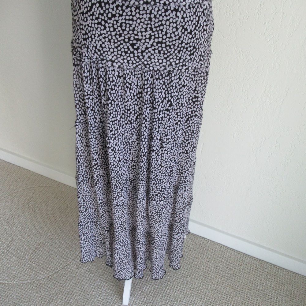 Black and White Tiered Maxi Dress from Black Label by Evan Picone Size 4 - Picture 7 of 13